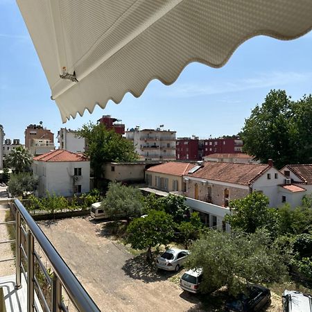Apartments Piazza Himare Exteriör bild